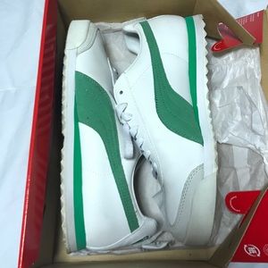 PUMA sneakers - women’s size 8